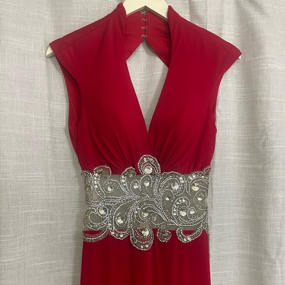 Pageant/Homecoming/Prom - Picture 3 of 16